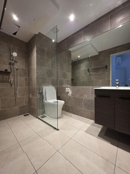 Kediaman Servis untuk Disewa di Residensi Estetik 8 (Est8) - Eddy Hong - Bathroom - PropertyGuru.com.my