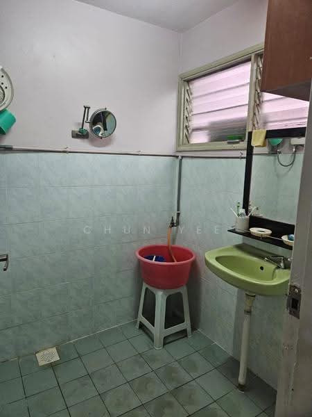 Rumah Teres 1-Tingkat untuk Dijual di Happy Garden (Kuchai Lama) - Chun Yee - Bathroom - PropertyGuru.com.my
