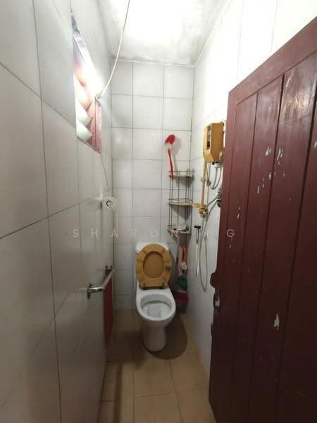 Rumah Teres 1-Tingkat untuk Dijual di Taman Abad (Johor Bahru) - Sharon Ng - Bathroom - PropertyGuru.com.my