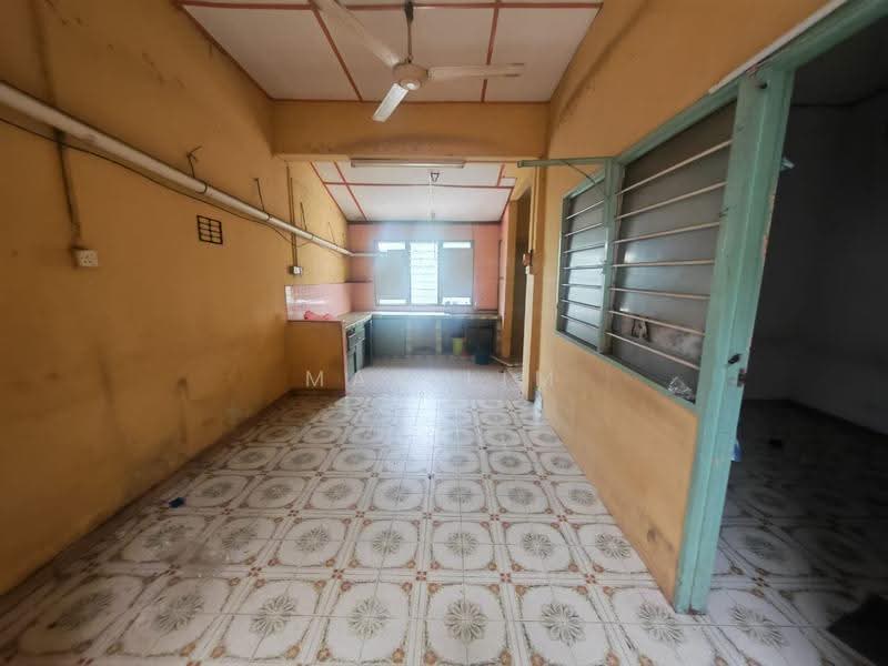 Shop for Sale in George Town (Penang) - Max Lim - Kitchen - PropertyGuru.com.my