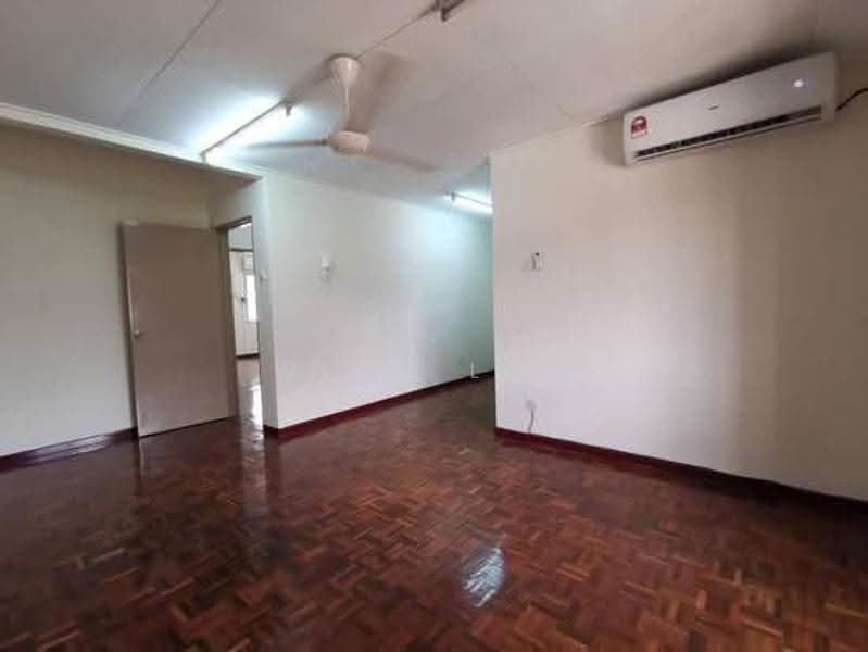 Rumah Teres 2.5-Tingkat untuk Disewa di Bandar Baru Sri Petaling (Sri Petaling) - Wing Lam - Living Room - PropertyGuru.com.my