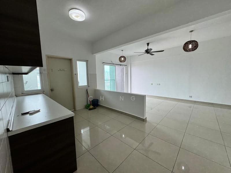 Kondominium untuk Dijual di First Residence (Residensi Unggul) - CH Ng - Kitchen - PropertyGuru.com.my