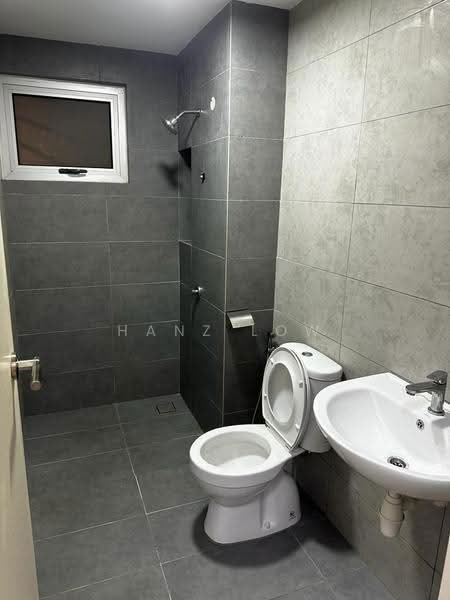 Kediaman Servis untuk Disewa di Galleria Equine Park - Hanz Low - Bathroom - PropertyGuru.com.my