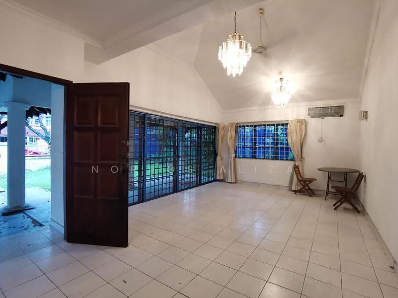 Bungalow House untuk Dijual di Damansara Heights (Kuala Lumpur) - Norros Aliza - Living Room - PropertyGuru.com.my