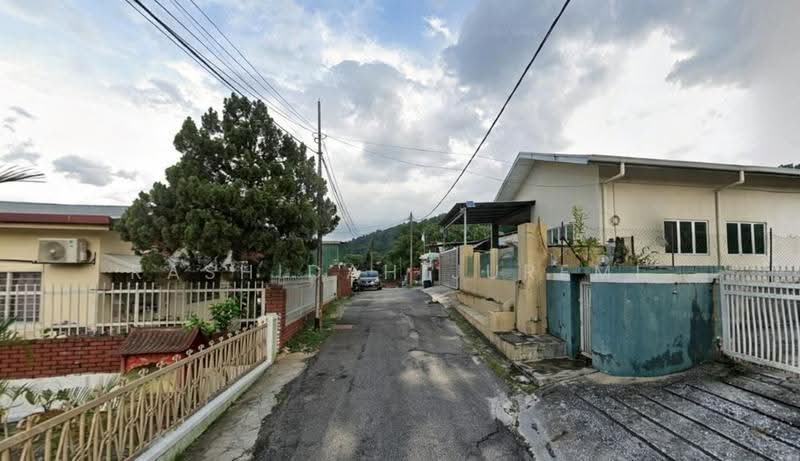 Bungalow House untuk Dijual di Kampung Baru Salak Selatan (Salak South) - Rashidah Juremi - Exterior - PropertyGuru.com.my