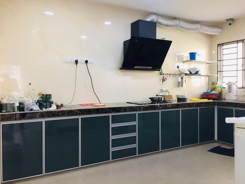 Rumah Berkembar untuk Dijual di Taman Equine (Seri Kembangan) - Aaron Yong - Kitchen - PropertyGuru.com.my