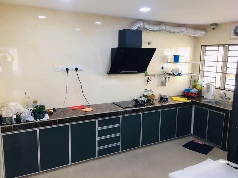 Rumah Berkembar untuk Dijual di Taman Equine (Seri Kembangan) - Aaron Yong - Kitchen - PropertyGuru.com.my