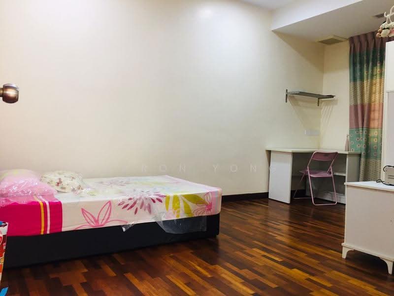 Rumah Berkembar untuk Dijual di Taman Equine (Seri Kembangan) - Aaron Yong - Bedroom - PropertyGuru.com.my