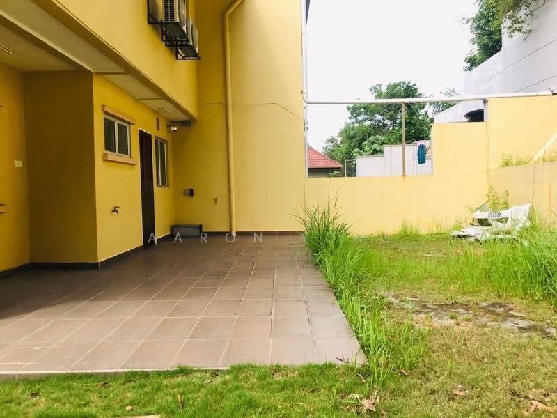 Rumah Berkembar untuk Dijual di Taman Equine (Seri Kembangan) - Aaron Yong - Exterior - PropertyGuru.com.my