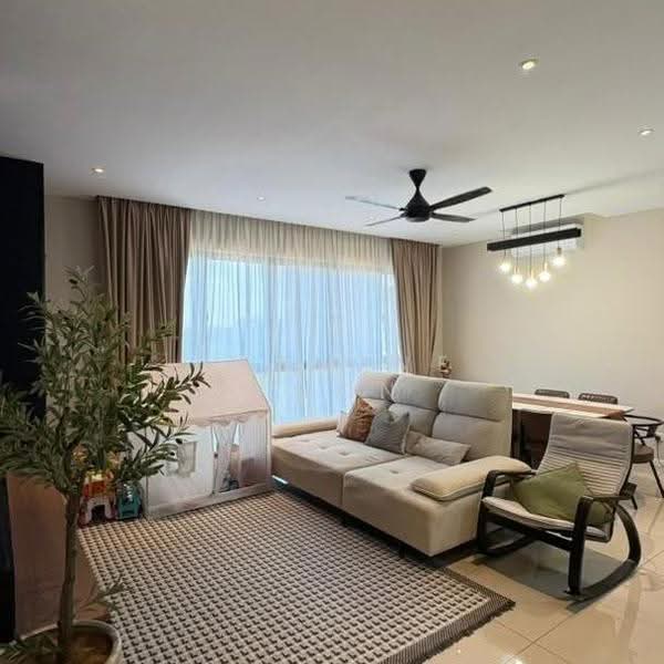 Kediaman Servis untuk Dijual di Alpinia Residences - Jasmine Voon - Living Room - PropertyGuru.com.my