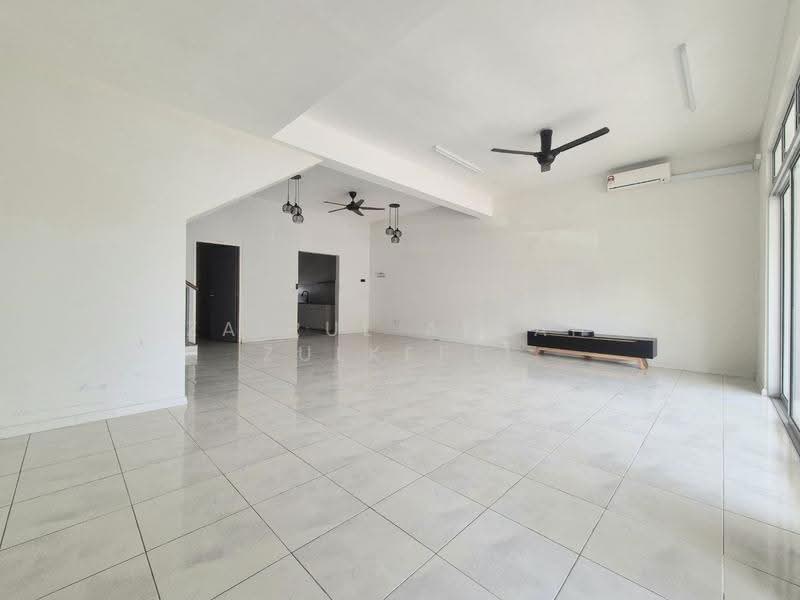 2-storey Terraced House for Sale in Bandar Baru Bangi (Selangor) - Zairul Asrah Zulkefli - Living Room - PropertyGuru.com.my