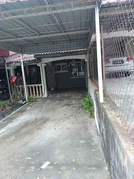 Rumah Bandar untuk Dijual di Kajang (Selangor) - NoraFizah Gapar - Exterior - PropertyGuru.com.my