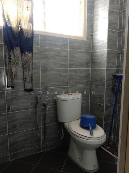 Rumah Bandar untuk Dijual di Kajang (Selangor) - NoraFizah Gapar - Bathroom - PropertyGuru.com.my