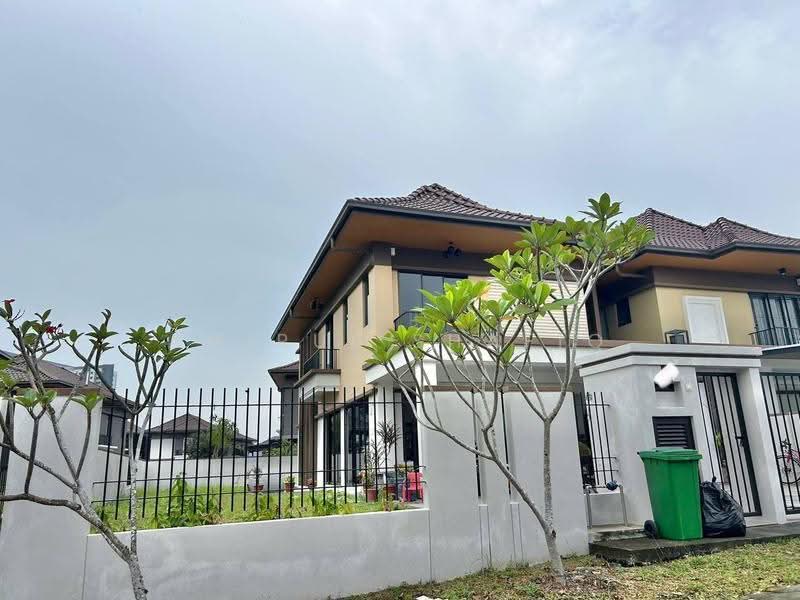 Semi-Detached House for Sale in Taman Tasik Semenyih (Semenyih) - Amirul Shafiq - Exterior - PropertyGuru.com.my