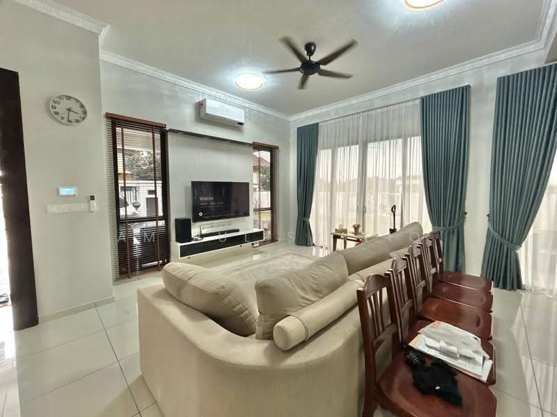 Semi-Detached House for Sale in Taman Tasik Semenyih (Semenyih) - Amirul Shafiq - Living Room - PropertyGuru.com.my