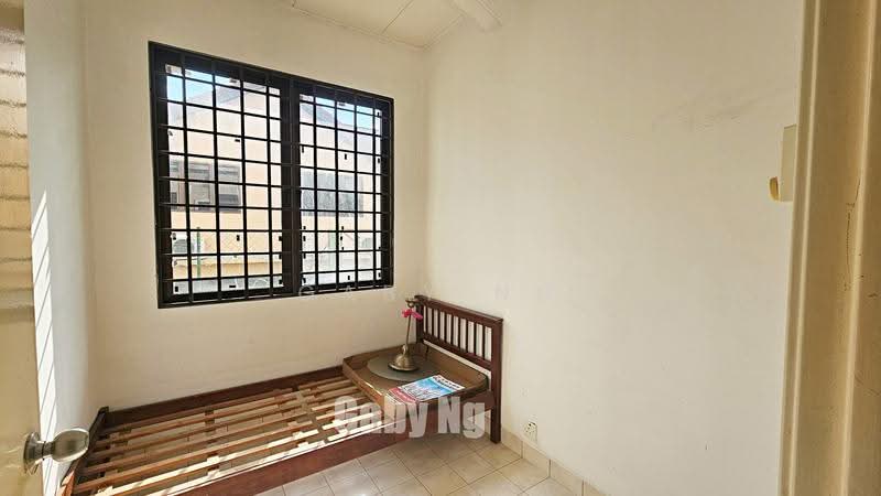 Rumah Teres 2-Tingkat untuk Dijual di Alam Damai (Cheras) - Gaby Ng - Bedroom - PropertyGuru.com.my