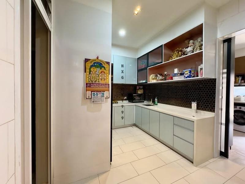Rumah Berkembar untuk Dijual di Eco Ardence (Setia Alam) - Loke . - Kitchen - PropertyGuru.com.my