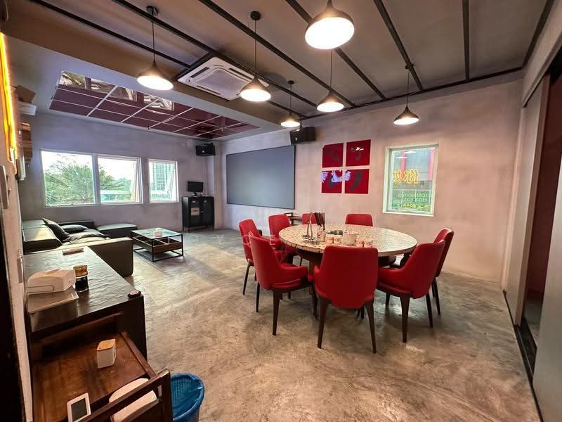 Shop / Office for Rent in Bandar Puteri Puchong (Puchong) - Joyce Hoo - Living Room - PropertyGuru.com.my