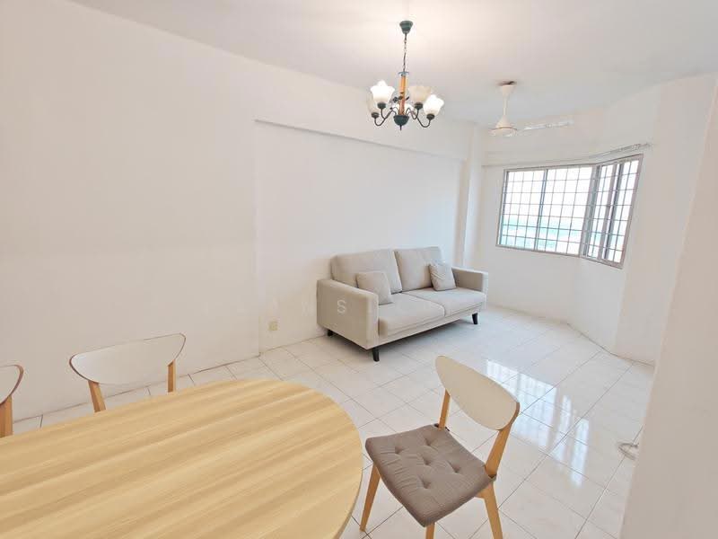 Apartment for Rent at Pangsapuri Vista Serdang - Evanslee . - Living Room - PropertyGuru.com.my