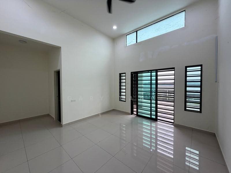Rumah Teres 2-Tingkat untuk Dijual di Taman Rasi Jaya (Menglembu) - Gary Tang - Living Room - PropertyGuru.com.my