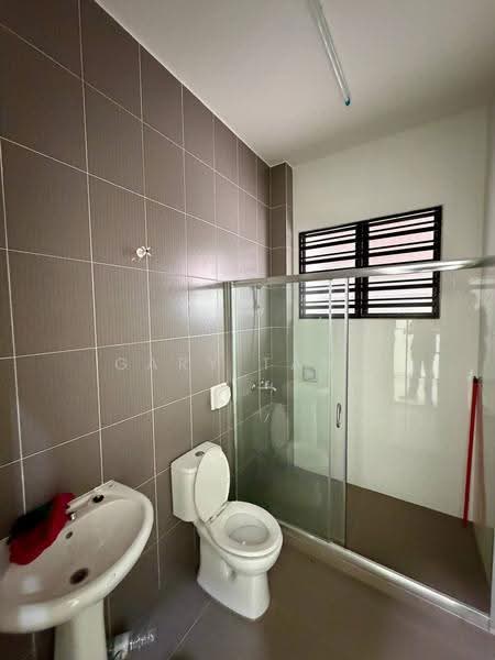 Rumah Teres 2-Tingkat untuk Dijual di Taman Rasi Jaya (Menglembu) - Gary Tang - Bathroom - PropertyGuru.com.my