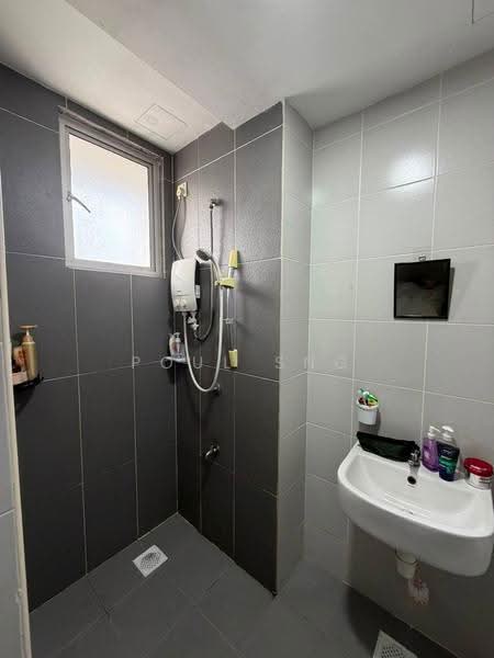 Service Residence for Sale at Pandan Residence 2 - Poul Sng - Bathroom - PropertyGuru.com.my