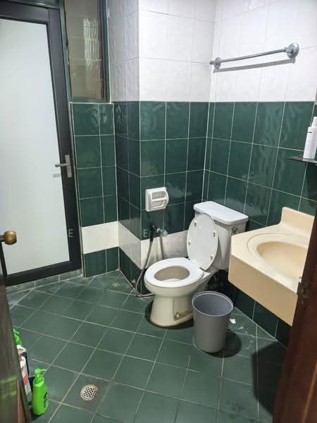 Condominium for Sale at Silverton Condominium - Esther Sim - Bathroom - PropertyGuru.com.my