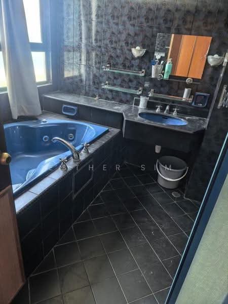 Condominium for Sale at Silverton Condominium - Esther Sim - Bathroom - PropertyGuru.com.my