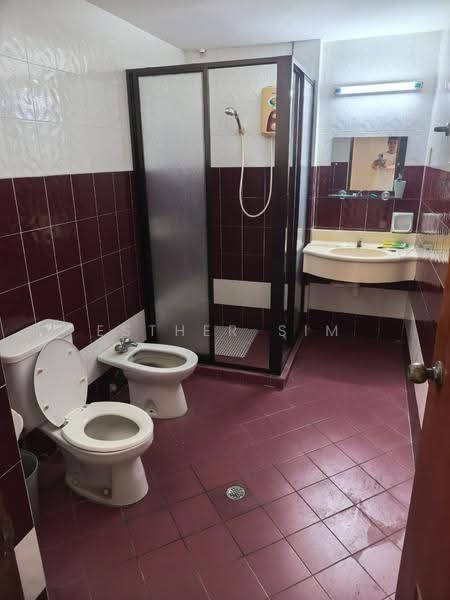 Condominium for Sale at Silverton Condominium - Esther Sim - Bathroom - PropertyGuru.com.my
