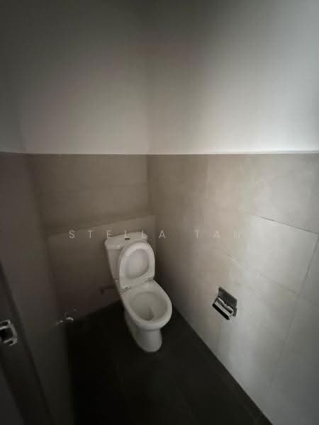 Gudang untuk Disewa di Taman Perindustrian Air Hitam (Klang) - Stella Tan - Bathroom - PropertyGuru.com.my