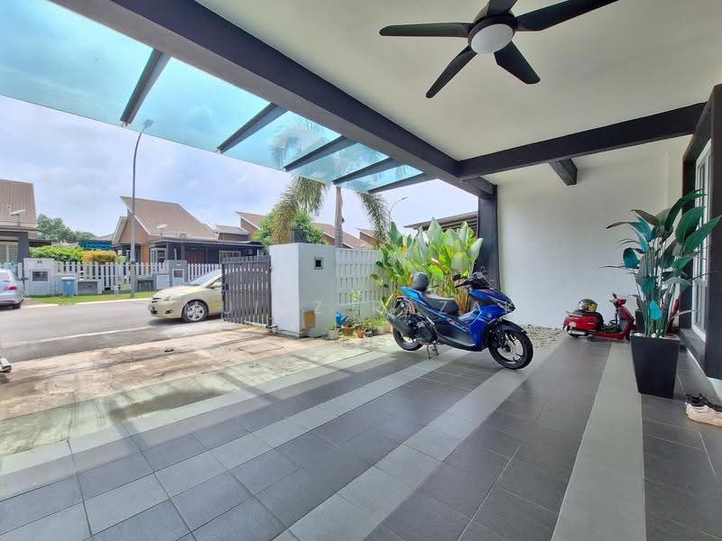 Rumah Teres 1-Tingkat untuk Dijual di Taman Srikandi (Telok Panglima Garang) - Muizz Razak - Exterior - PropertyGuru.com.my