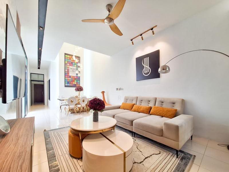 Rumah Teres 1-Tingkat untuk Dijual di Taman Srikandi (Telok Panglima Garang) - Muizz Razak - Living Room - PropertyGuru.com.my