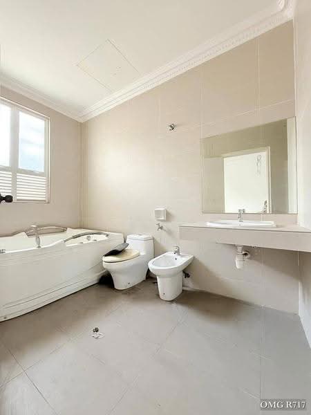 3-storey Terraced House for Sale in Shah Alam (Selangor) - Loke . - Bathroom - PropertyGuru.com.my