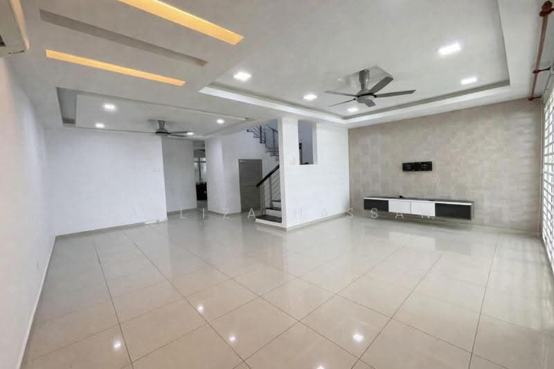 Rumah Teres 2-Tingkat untuk Dijual di TTDI Grove (Kajang) - Hasliza Hassan - Living Room - PropertyGuru.com.my