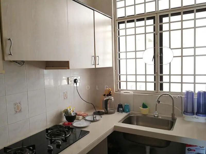 Condominium for Sale at Eden Seaview Condominium - Harold Lee - Kitchen - PropertyGuru.com.my