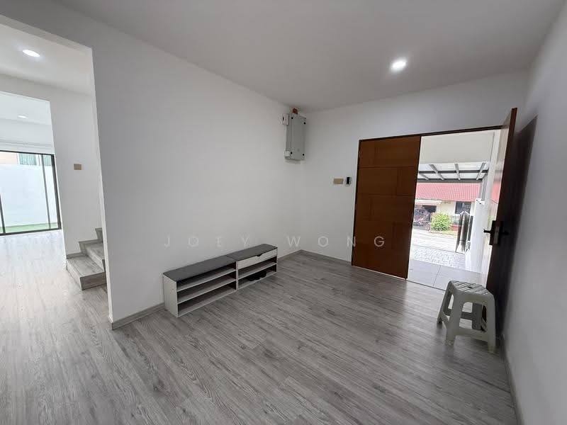 Semi-Detached House for Sale in Taman Overseas Union (Taman Oug) (Jalan Klang Lama (Old Klang Road)) - Joey Wong - Entrance - PropertyGuru.com.my