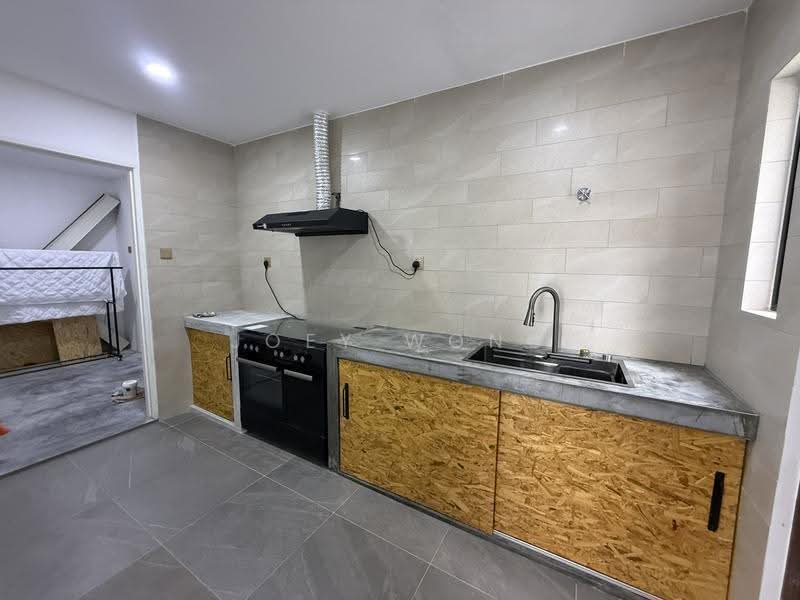 Semi-Detached House for Sale in Taman Overseas Union (Taman Oug) (Jalan Klang Lama (Old Klang Road)) - Joey Wong - Kitchen - PropertyGuru.com.my