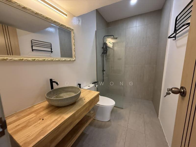 Semi-Detached House for Sale in Taman Overseas Union (Taman Oug) (Jalan Klang Lama (Old Klang Road)) - Joey Wong - Bathroom - PropertyGuru.com.my