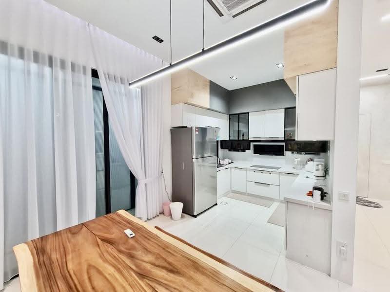 Semi-Detached House for Sale in Taman Ekoflora (Johor Bahru) - Janice . - Kitchen - PropertyGuru.com.my
