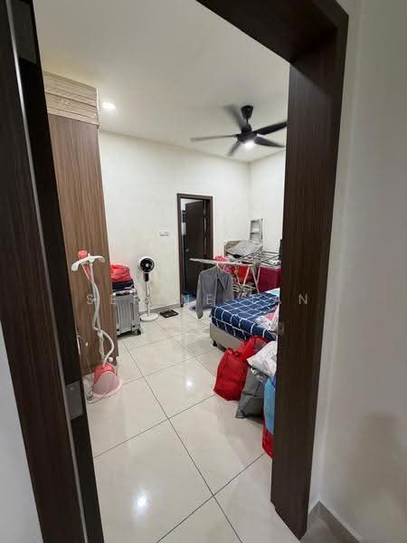 Kediaman Servis untuk Dijual di D'Secret Garden (Pangsapuri Kempas Indah) - Serene Tan - Bedroom - PropertyGuru.com.my