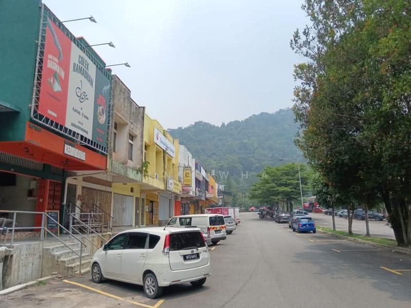 Kedai untuk Dijual di Melawati (Selangor) - King Wha - Exterior - PropertyGuru.com.my