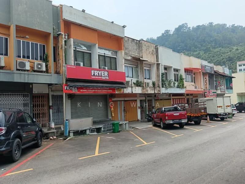 Kedai untuk Dijual di Melawati (Selangor) - King Wha - Exterior - PropertyGuru.com.my