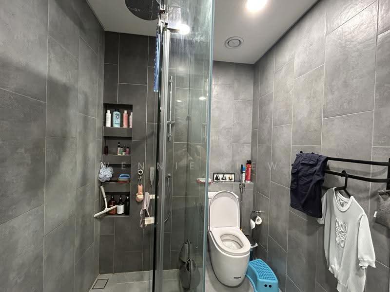 Kediaman Servis untuk Dijual di Ativo Suites @ Damansara Avenue - Wennie Liew - Bathroom - PropertyGuru.com.my