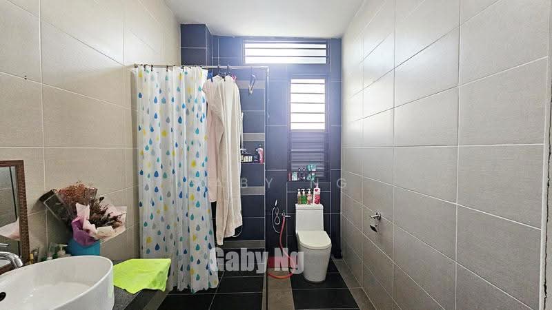 Rumah Teres untuk Dijual di Alam Damai (Cheras) - Gaby Ng - Bathroom - PropertyGuru.com.my