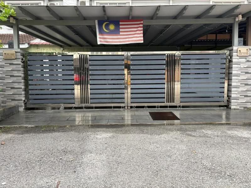 Rumah Teres 2-Tingkat untuk Dijual di Seksyen 8 (Bangi) - Azli Ibrahim - Exterior - PropertyGuru.com.my