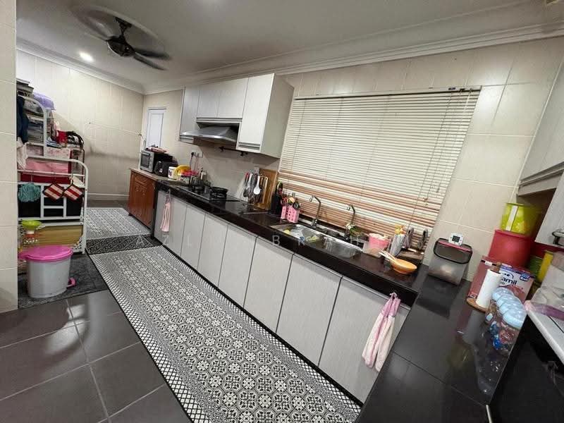 Rumah Teres 2-Tingkat untuk Dijual di Seksyen 8 (Bangi) - Azli Ibrahim - Kitchen - PropertyGuru.com.my