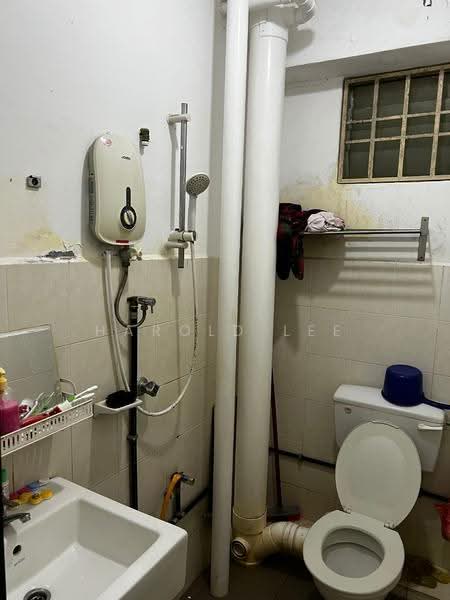 Apartment for Sale at Casa Impian - Harold Lee - Bathroom - PropertyGuru.com.my