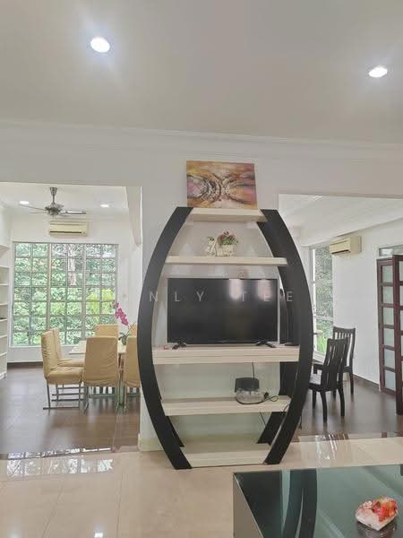 Bungalow House for Rent in Sungai Buloh (Selangor) - Canly Tee - Dining Room - PropertyGuru.com.my