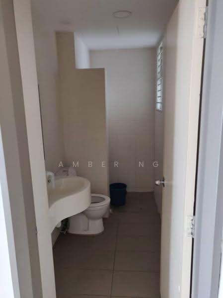 Kediaman Servis untuk Dijual di Platinum Lake PV 21 - Amber Ng - Bathroom - PropertyGuru.com.my