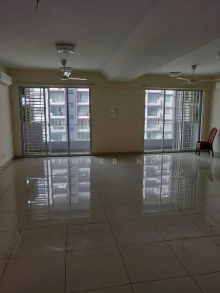 Kediaman Servis untuk Dijual di Platinum Lake PV 21 - Amber Ng - Living Room - PropertyGuru.com.my